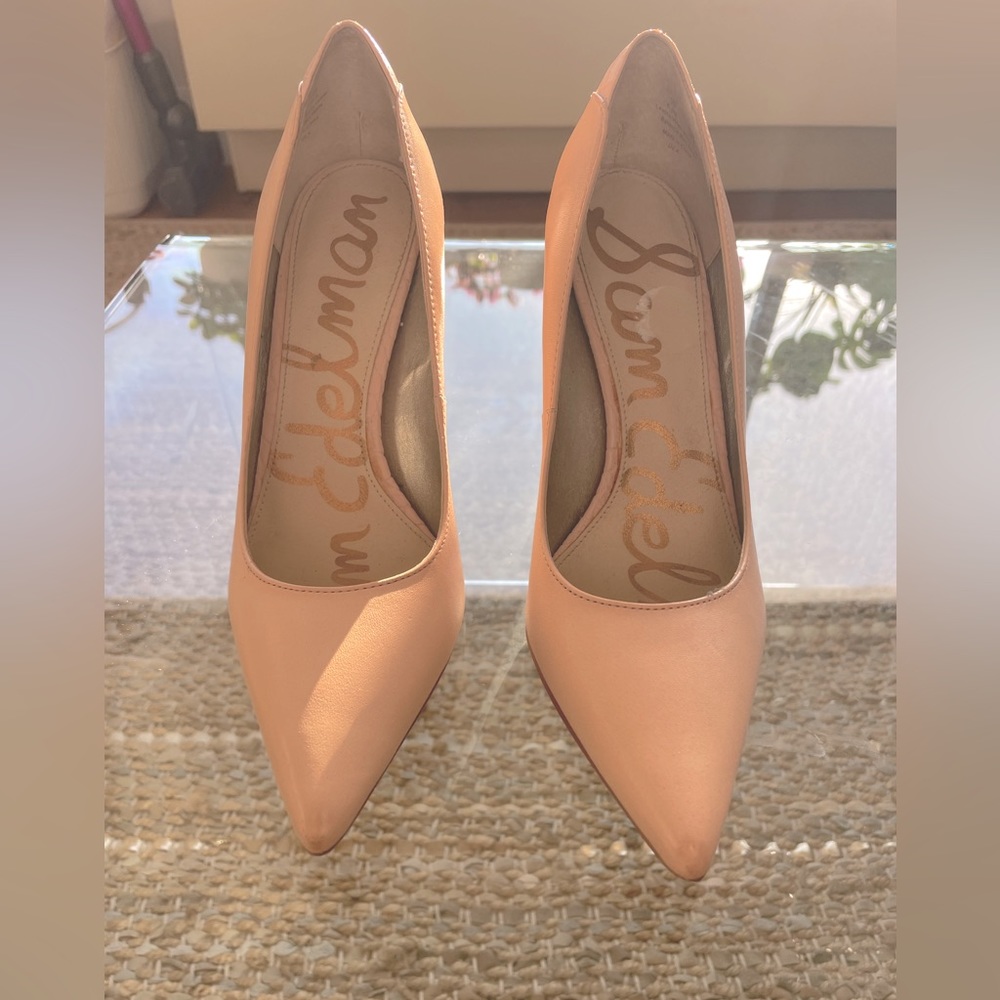 Sam Edelman pointed toe classic nude heel